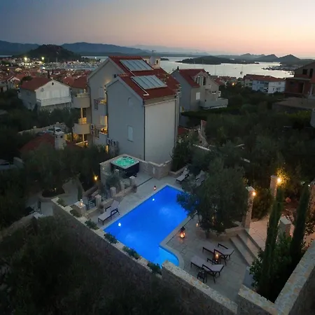 In With Pool And Sea Views