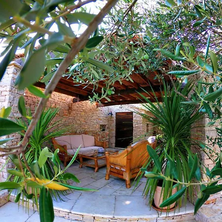 In With Pool And Sea Views